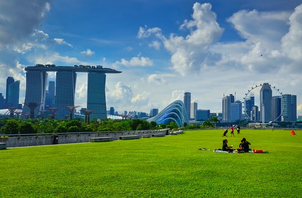   View from Marina Barrage with Singapore's skyline in the background, which includes the Singapore Flyer and Marina Bay Sands.