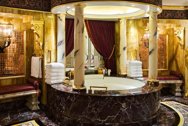 Bathing Beauties: 5 Gorgeous Luxury Hotel Bathrooms