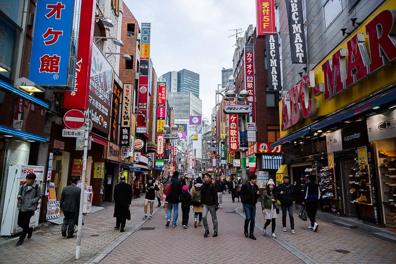 A Visual Guide Through the Streets of Tokyo