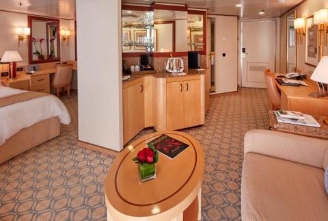 queen elizabeth suite cruises 2021 penthouse